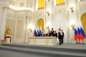 Putin firma la anexión de Crimea a Rusia.